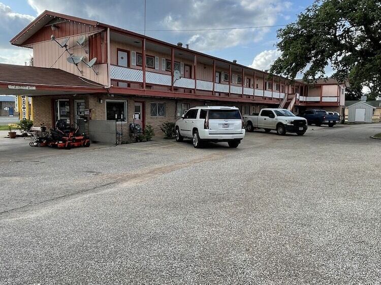 Отель Wildflower Inn & Rv Park