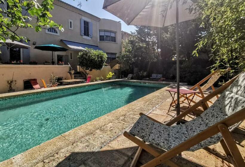 مبيت وإفطار Rougetomette