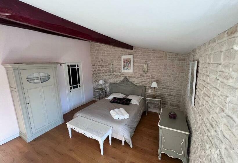 مبيت وإفطار Le Puits Sainte Claire