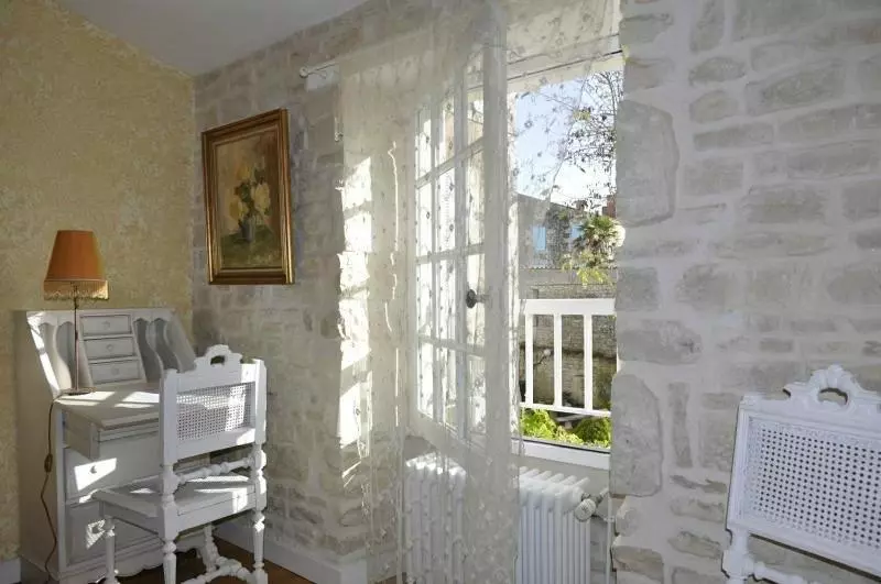Aamiaismajoitus (B&B) Le Puits Sainte Claire