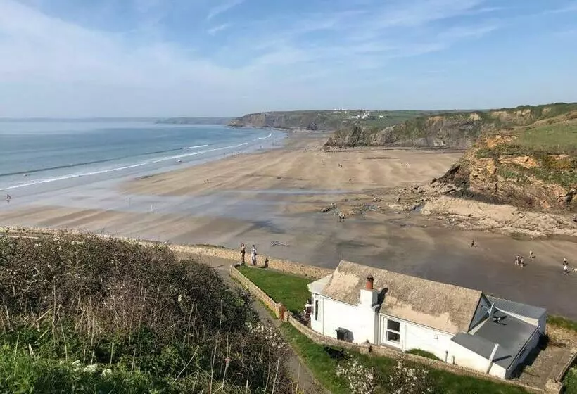 Aamiaismajoitus (B&B) Ty Nant Little Haven