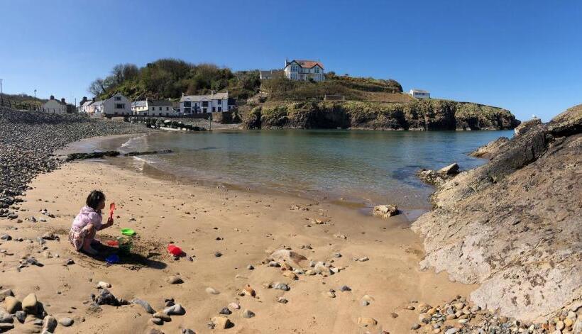 민박 Ty Nant Little Haven