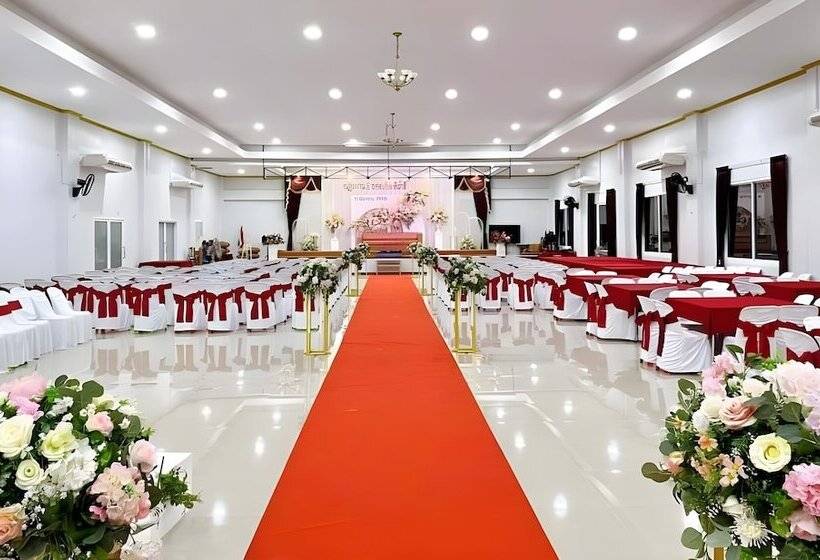 Trang Villa Hotel And Water Park