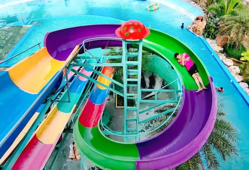 Trang Villa Hotel And Water Park