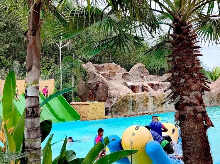 Trang Villa Hotel And Water Park