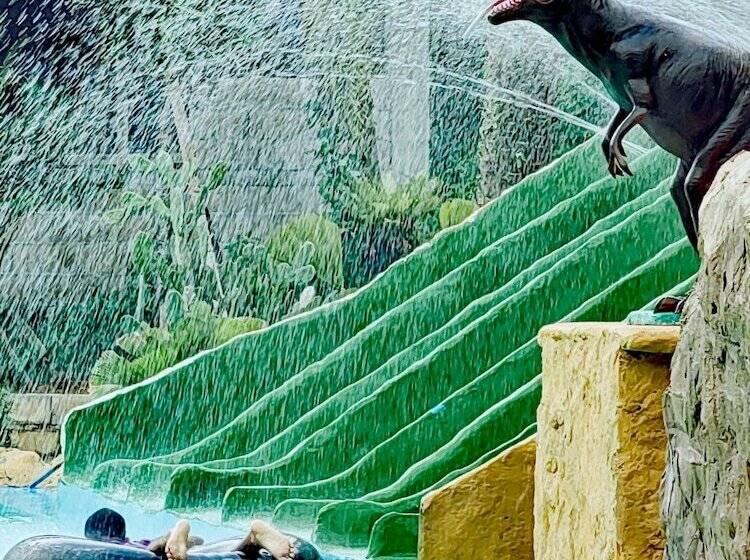 Trang Villa Hotel And Water Park