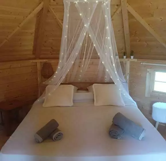 Aamiaismajoitus (B&B) La Chouette Villa , Cabane Kota, Chambre Spacieuse De 20m2 Totalement Indépendante