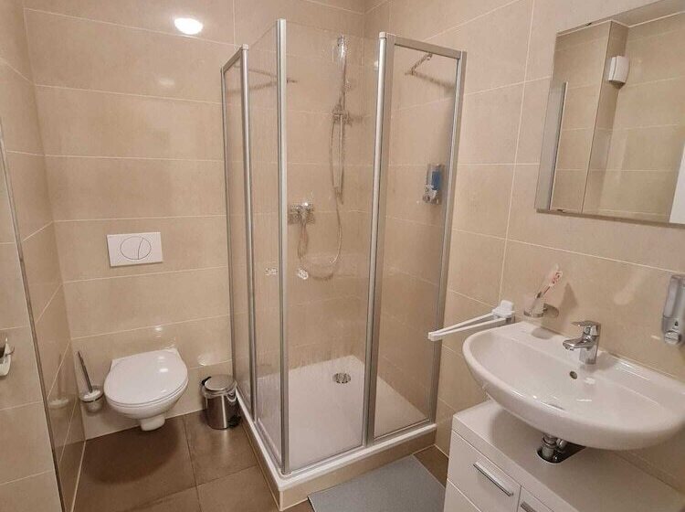 Check Inn Hotels Offenbach