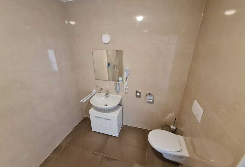 Check Inn Hotels Offenbach