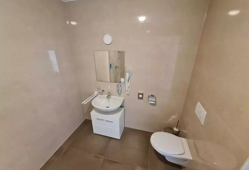 Check Inn Hotels   Offenbach