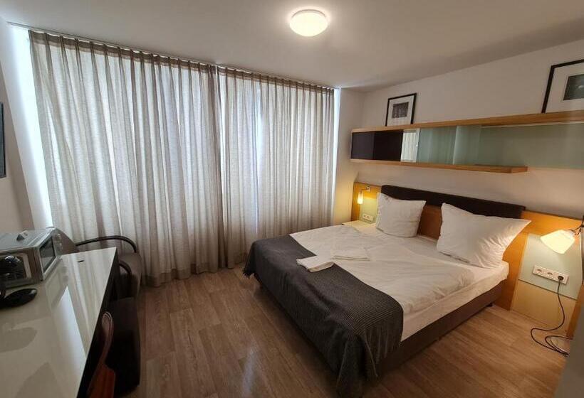 Check Inn Hotels Offenbach