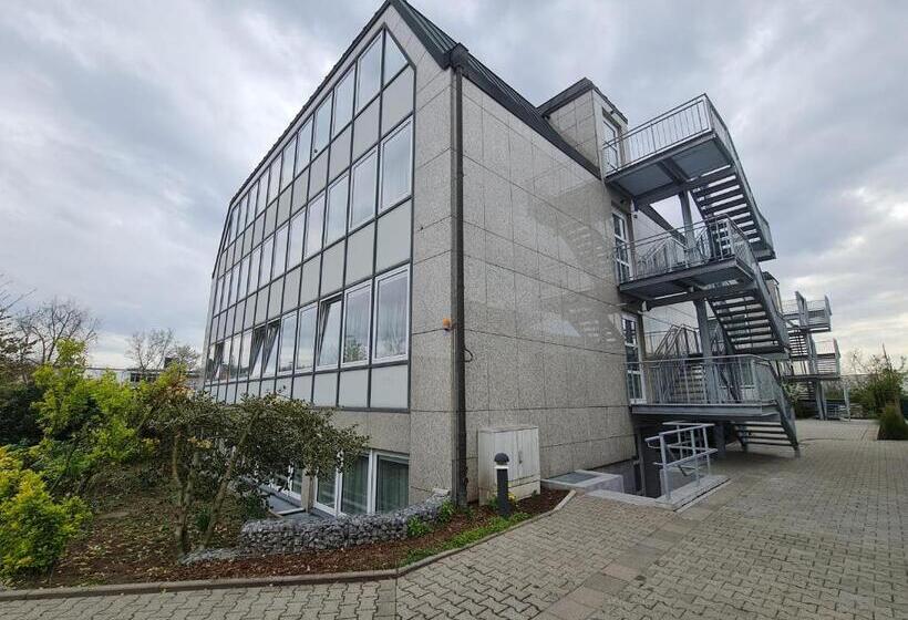 Check Inn Hotels Offenbach