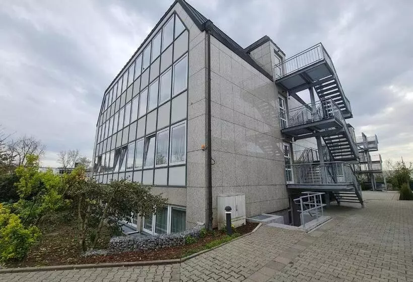 Check Inn Hotels   Offenbach