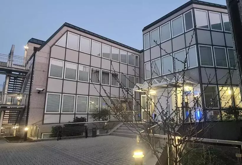 Check Inn Hotels   Offenbach