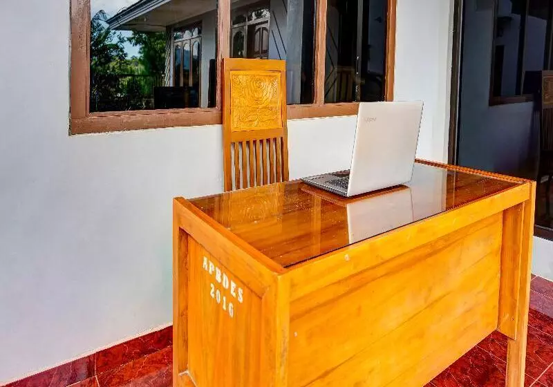 Hotelli Oyo Homes 91132 Desa Wisata Kalipucang