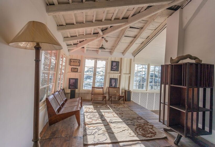 ホテル Seclude Shimla, Taraview