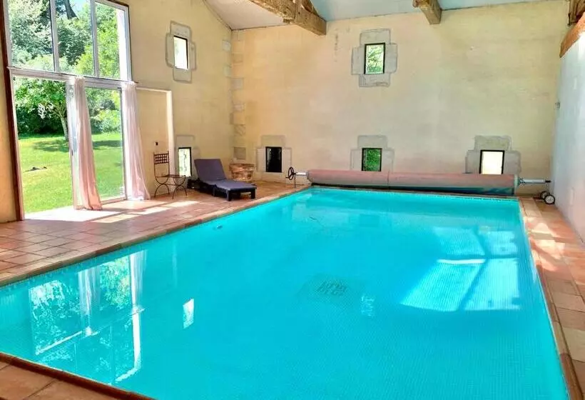 Aamiaismajoitus (B&B) Château Le Baudou