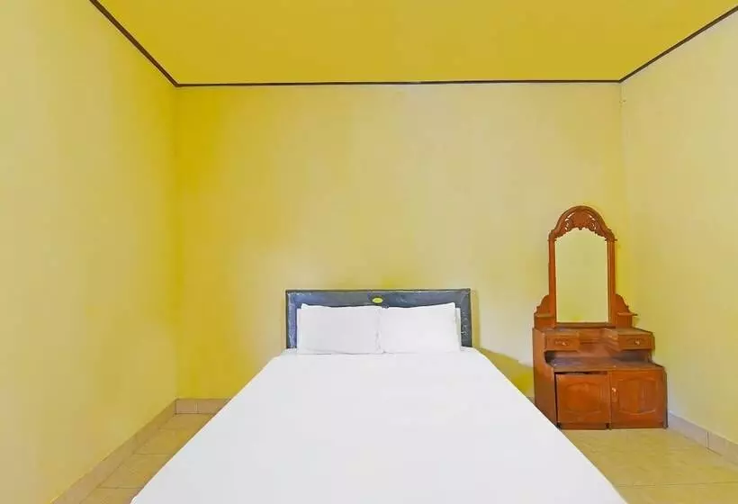 ホテル Oyo 91100 Pondok Kusuma Wisata