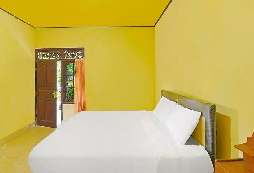 ホテル Oyo 91100 Pondok Kusuma Wisata