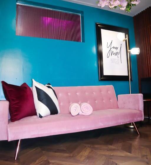 The Ultimate Hen Suite With Bar & Makeup Room