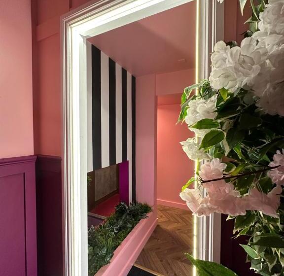 The Ultimate Hen Suite With Bar & Makeup Room