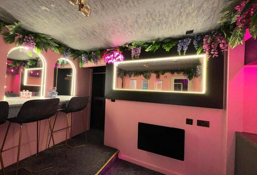 The Ultimate Hen Suite With Bar & Makeup Room