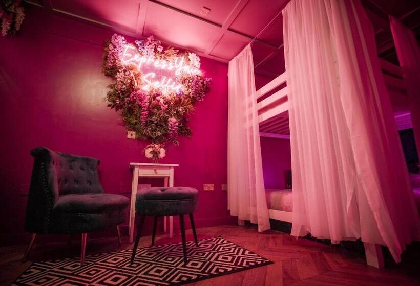 The Ultimate Hen Suite With Bar & Makeup Room