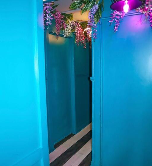 The Ultimate Hen Suite With Bar & Makeup Room