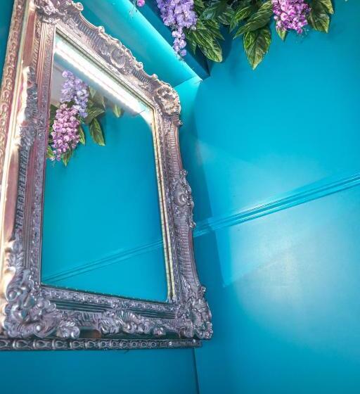 The Ultimate Hen Suite With Bar & Makeup Room