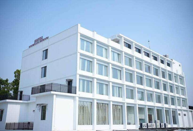 Отель Makhan Vihar