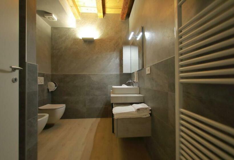 פנסיון La Casa In Paese