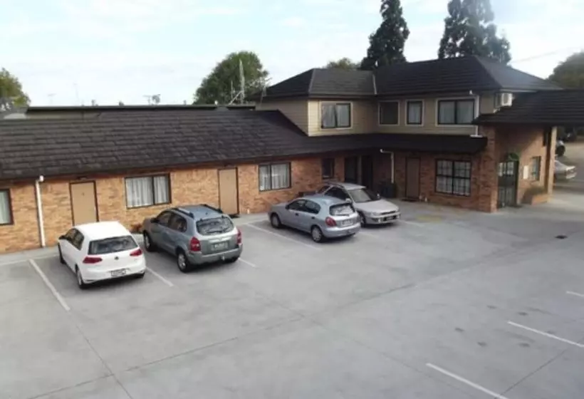 Arena Court Motel