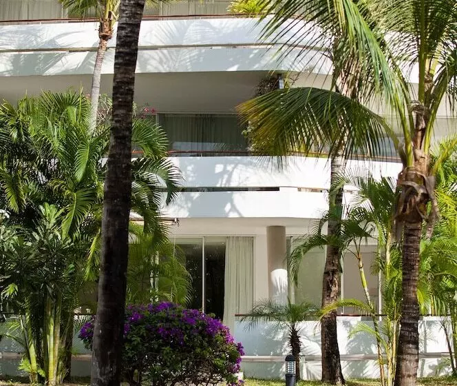 Billionaire Resort & Retreat