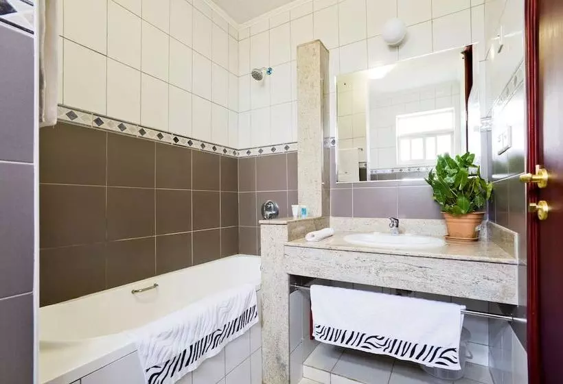 Отель Afrique Suites