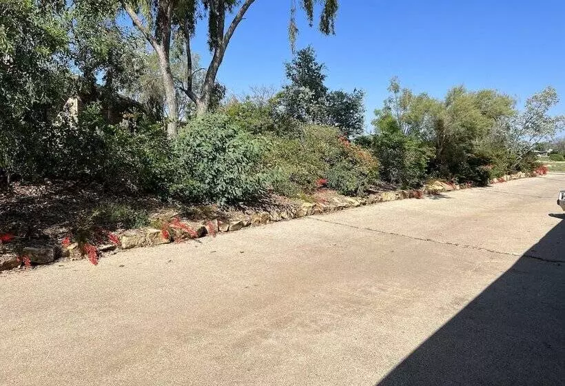 ホテル Albert Park Motor Inn King Beds Pool Shaded Parking