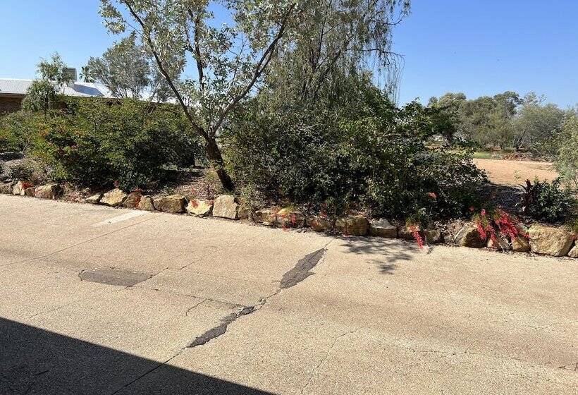 酒店 Albert Park Motor Inn King Beds Pool Shaded Parking