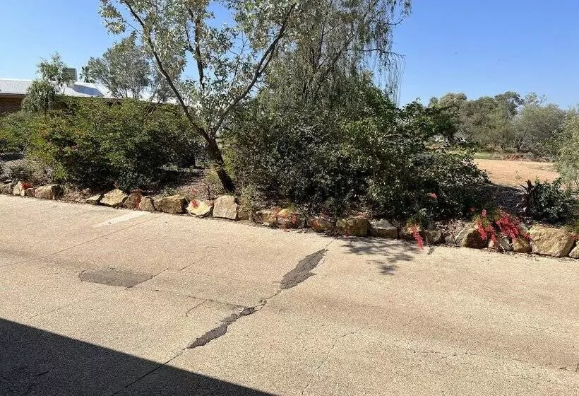 ホテル Albert Park Motor Inn King Beds Pool Shaded Parking