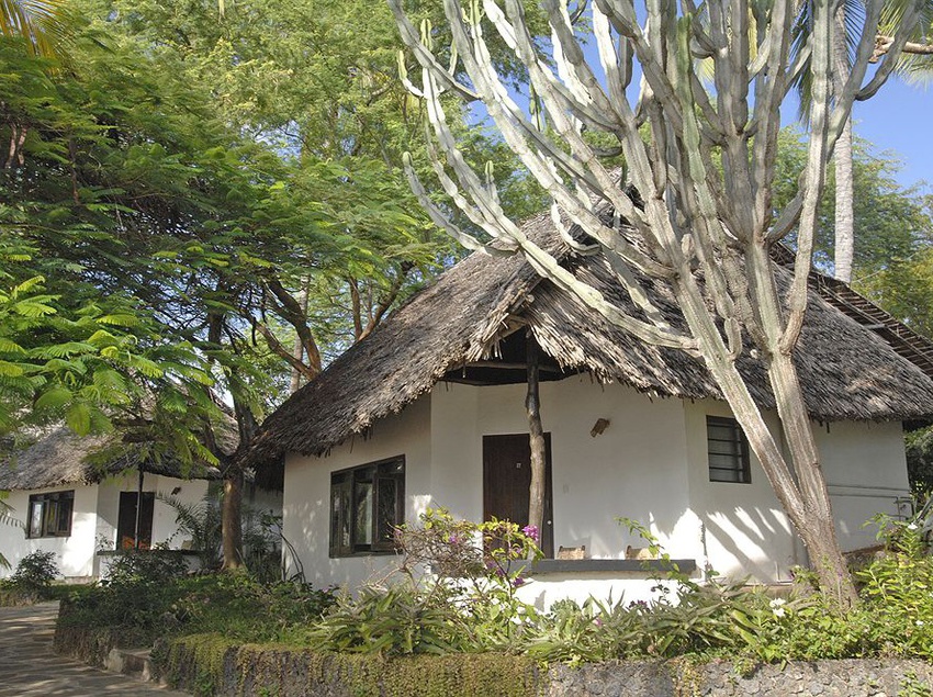 酒店 Driftwood Beach Club