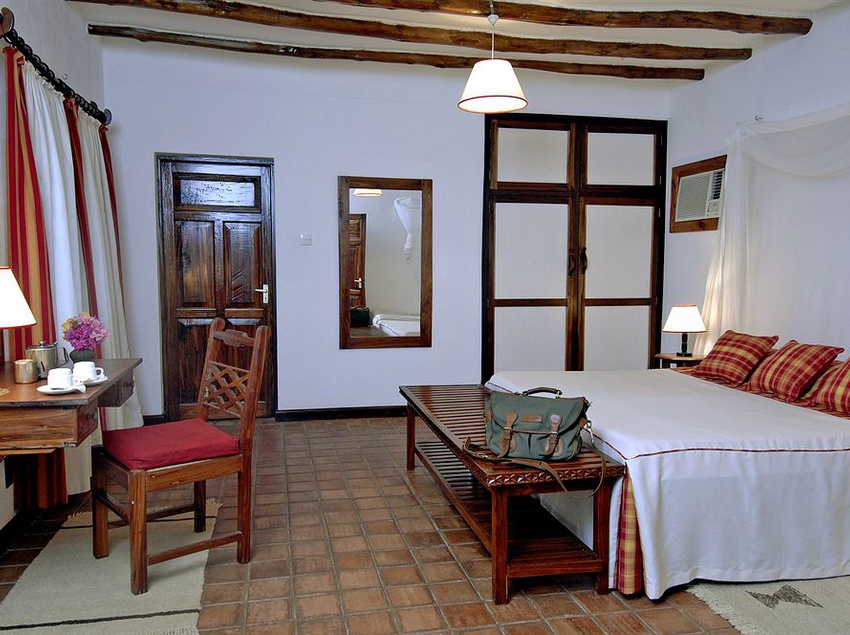 酒店 Driftwood Beach Club