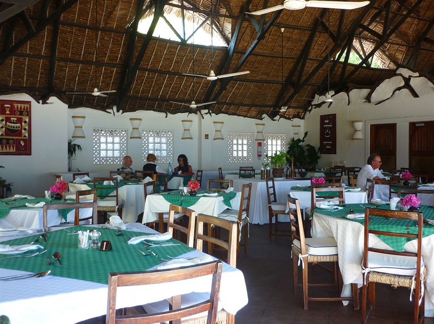 酒店 Driftwood Beach Club