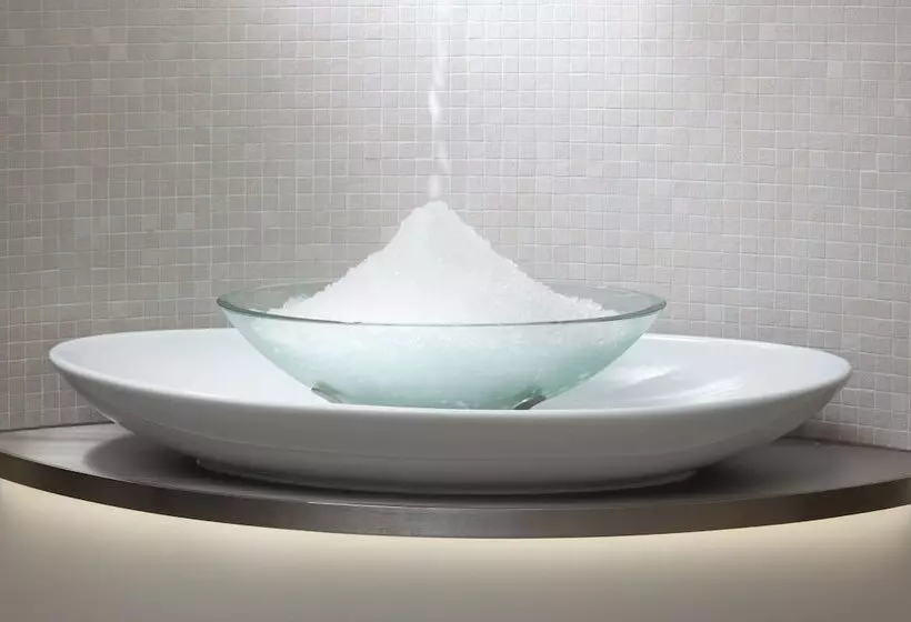 هتل Francis Palace