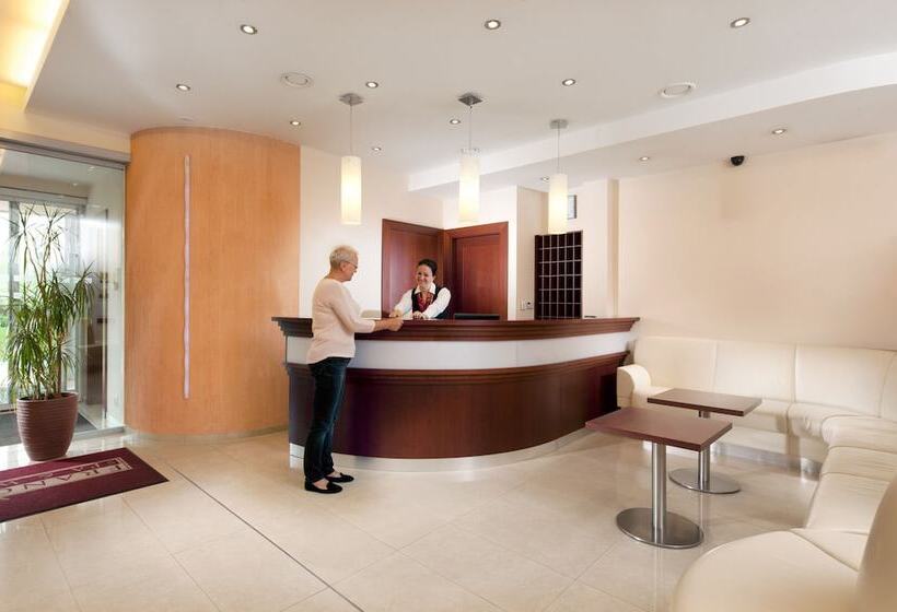 酒店 Francis Palace