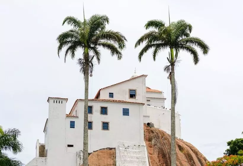 Отель Ibis Vitoria Praia De Camburi