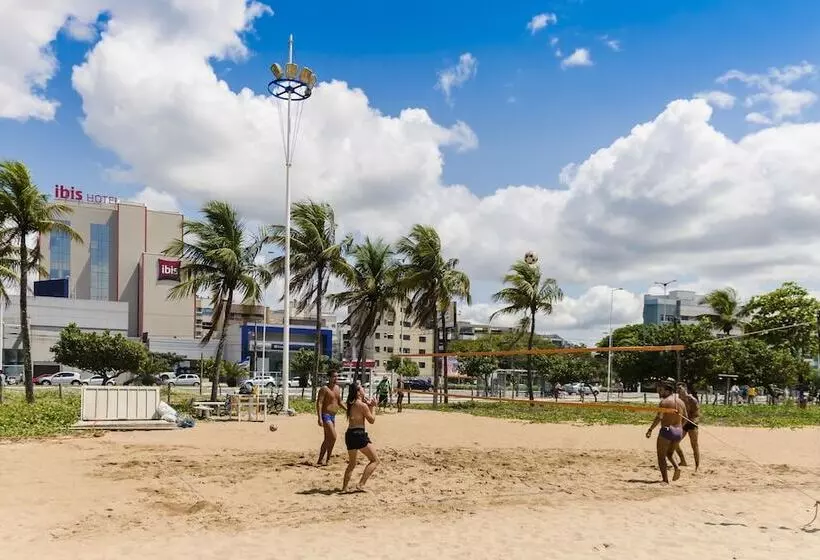 Отель Ibis Vitoria Praia De Camburi