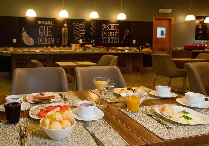 Отель Ibis Vitoria Praia De Camburi