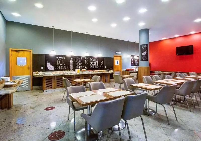 Отель Ibis Vitoria Praia De Camburi