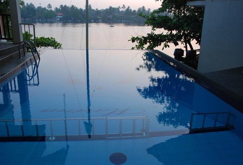 בית מלון כפרי Marina Bentota