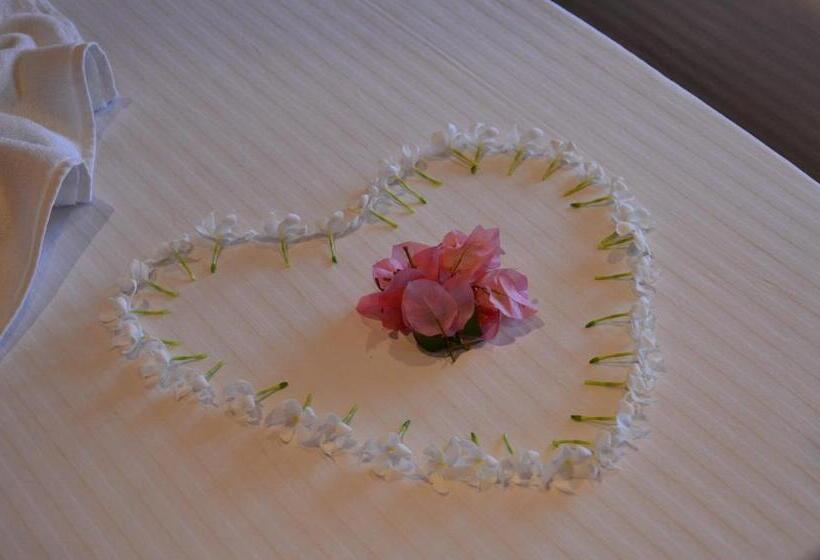 בית מלון כפרי Marina Bentota