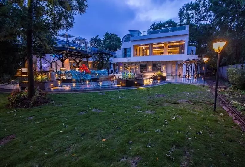 Отель Millennium Park