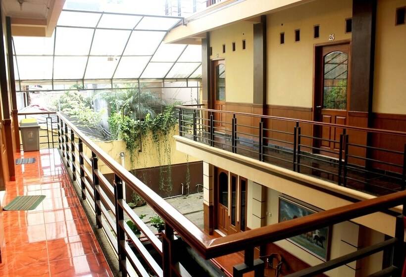 酒店 Orange Home Syariah